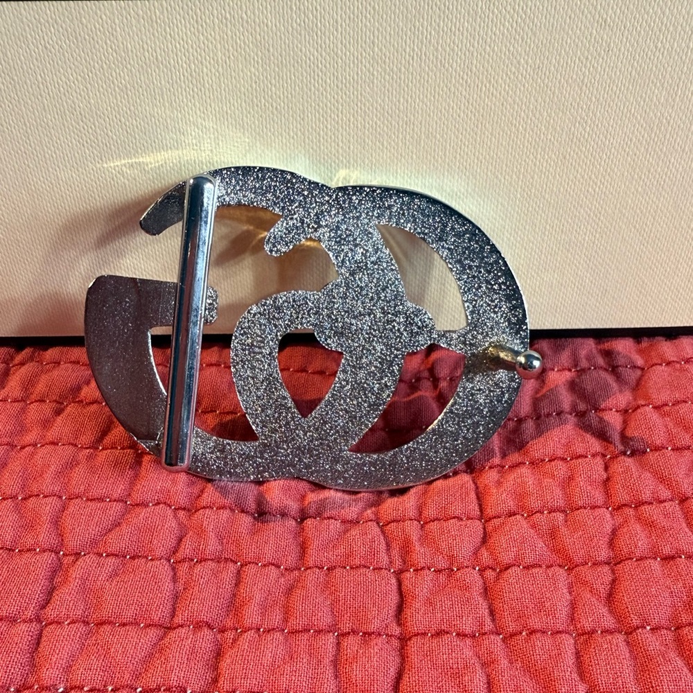 Gucci Silver Interlocking Double G Belt Buckle Textured Snake Design - Picture 3 of 8